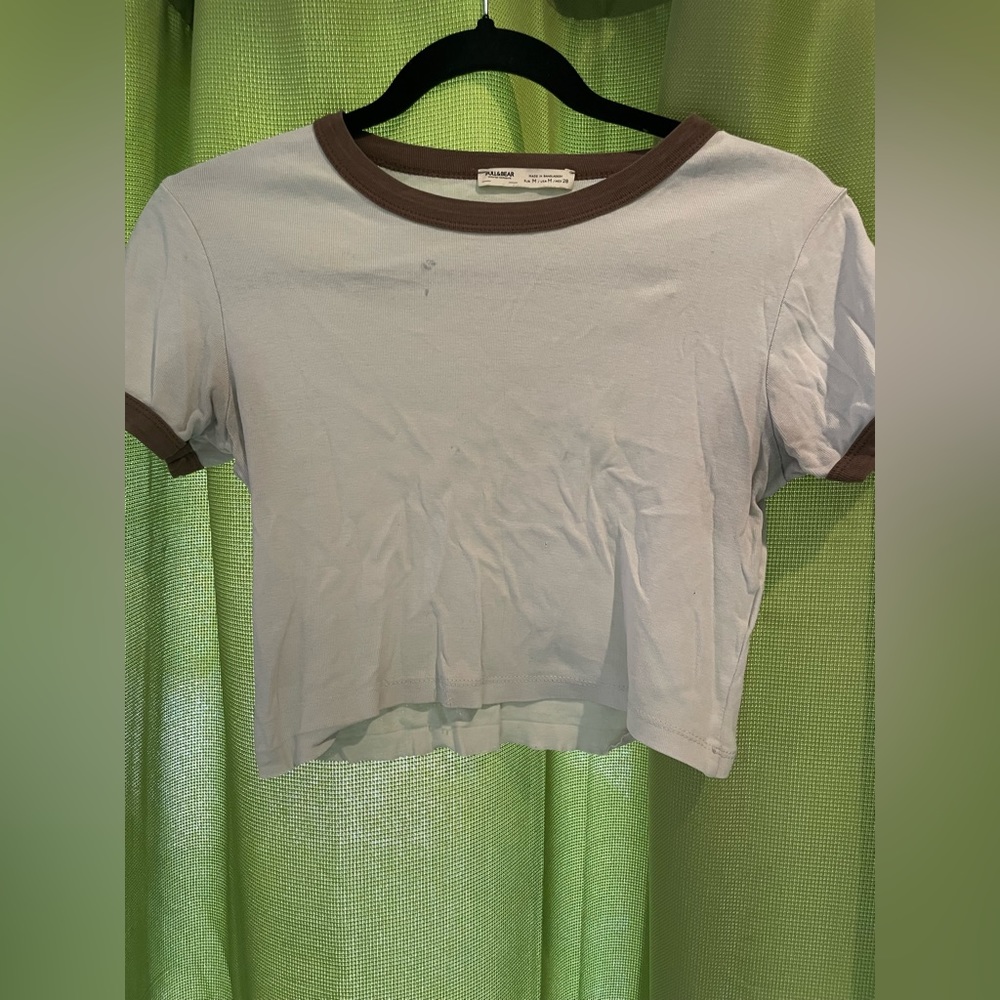 set two white t shirts